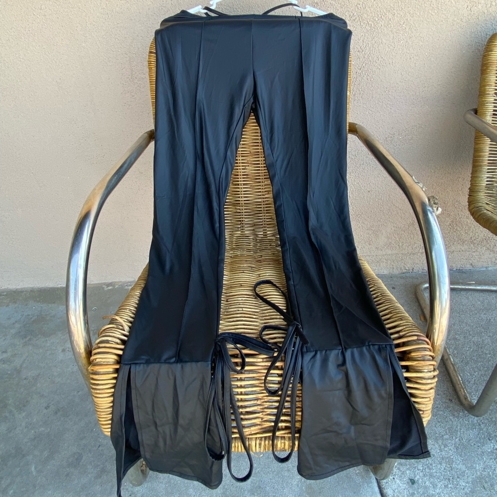 SHEIN Solid Split Hem Knot PU Leather Pants